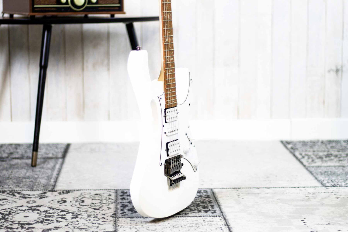 Ibanez JEMJR Steve Vai Signature elektrische gitaar White (5457945002148)