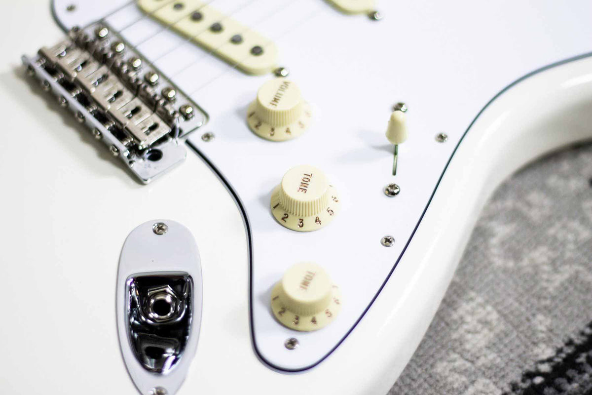 Fender Jimi Hendrix Stratocaster MN Olympic White (5482088759460)
