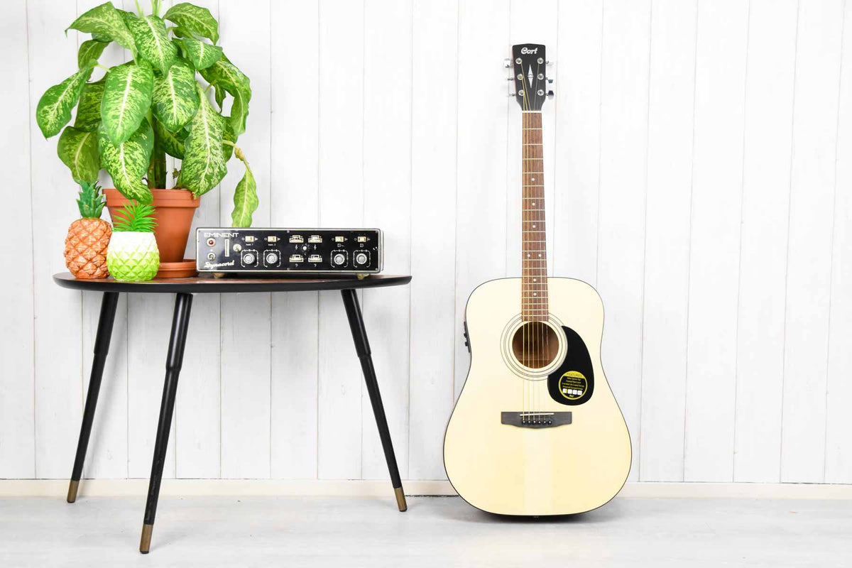 Cort AD810E-OPN semi-akoestische western gitaar naturel