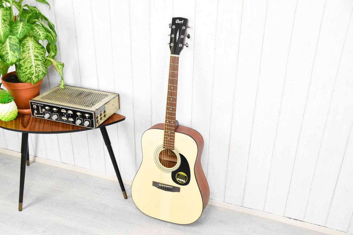 Cort AD810E-OPN semi-akoestische western gitaar naturel