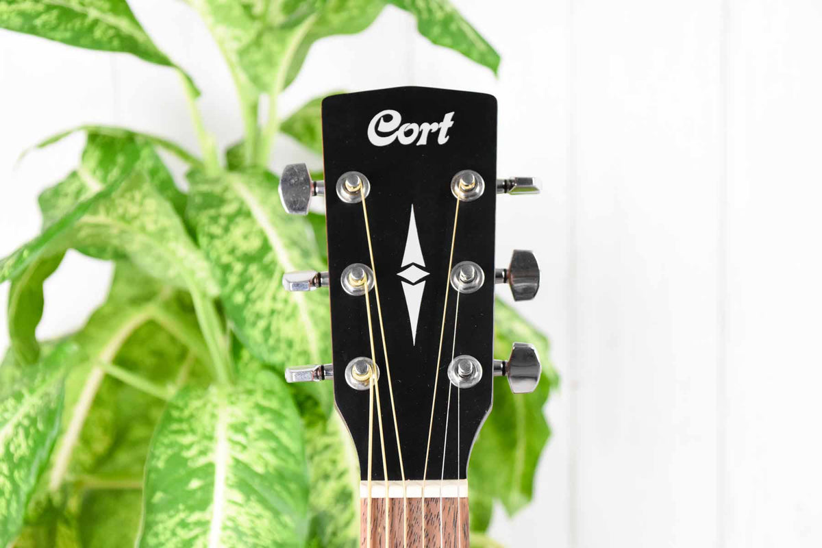 Cort AD810E-OPN semi-akoestische western gitaar naturel