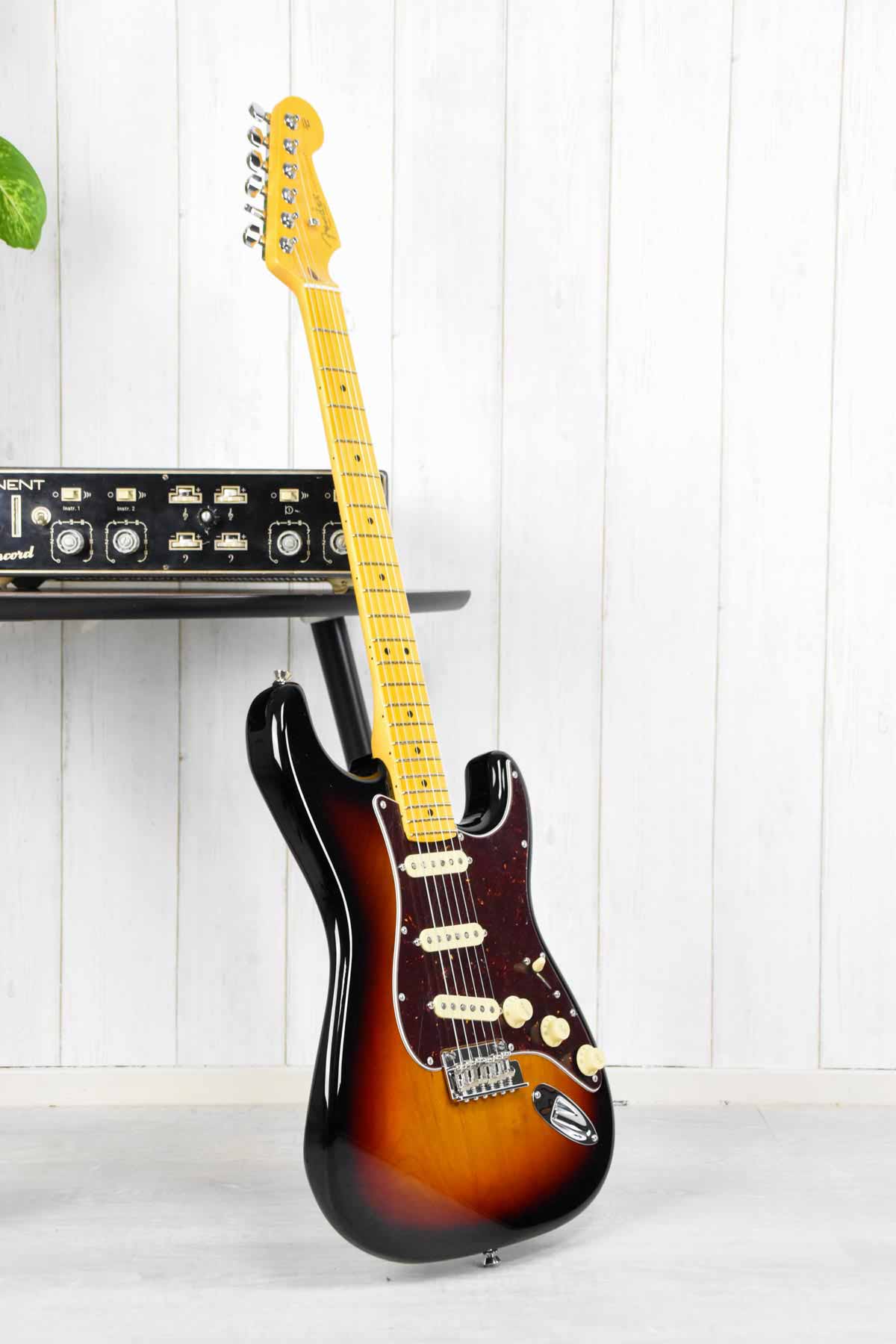 Fender American Professional II Stratocaster 3 Color Sunburst