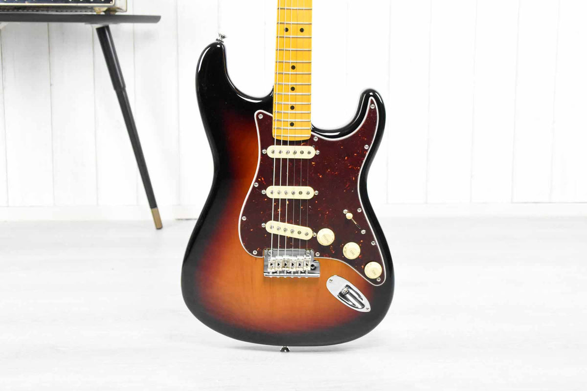 Fender American Professional II Stratocaster 3 Color Sunburst