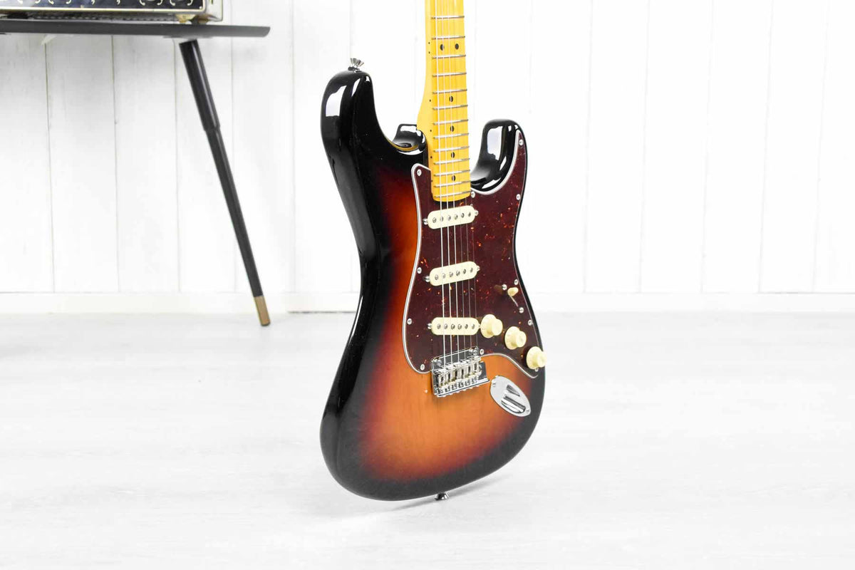 Fender American Professional II Stratocaster 3 Color Sunburst