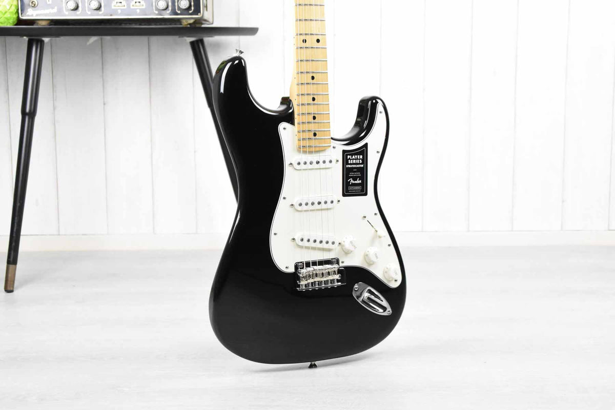 Fender Player Stratocaster Black MN