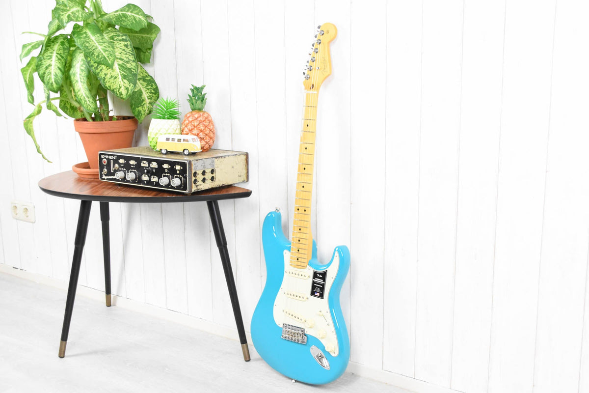 Fender American Professional II Stratocaster Miami Blue