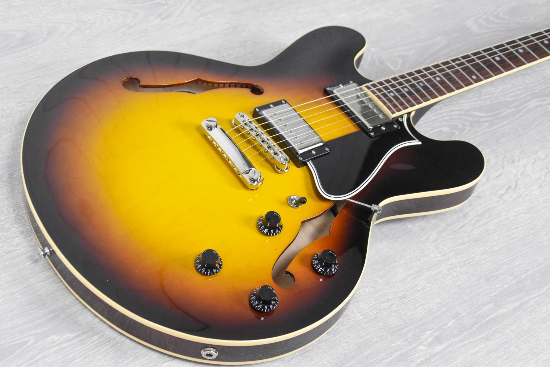 Heritage H-535 Original Sunburst w/case