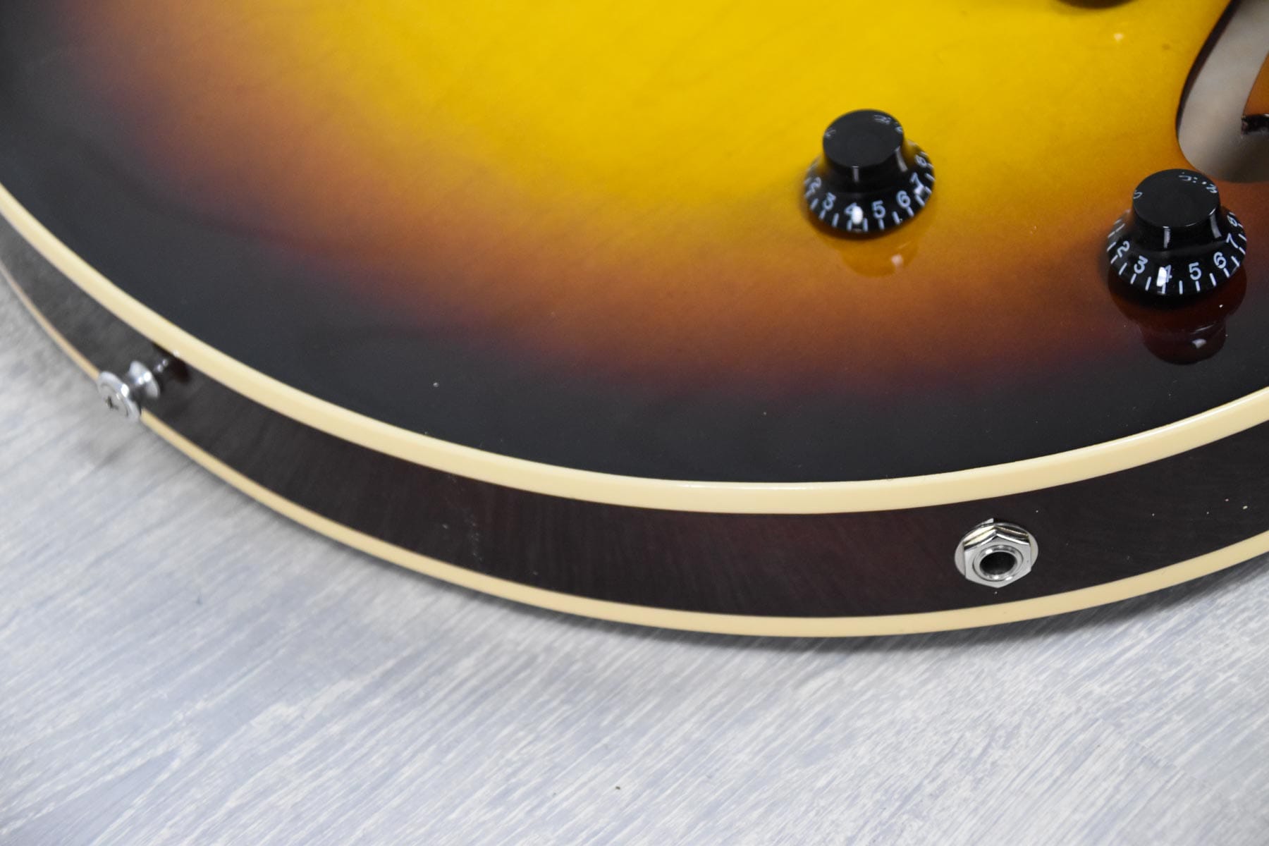 Heritage H-535 Original Sunburst w/case