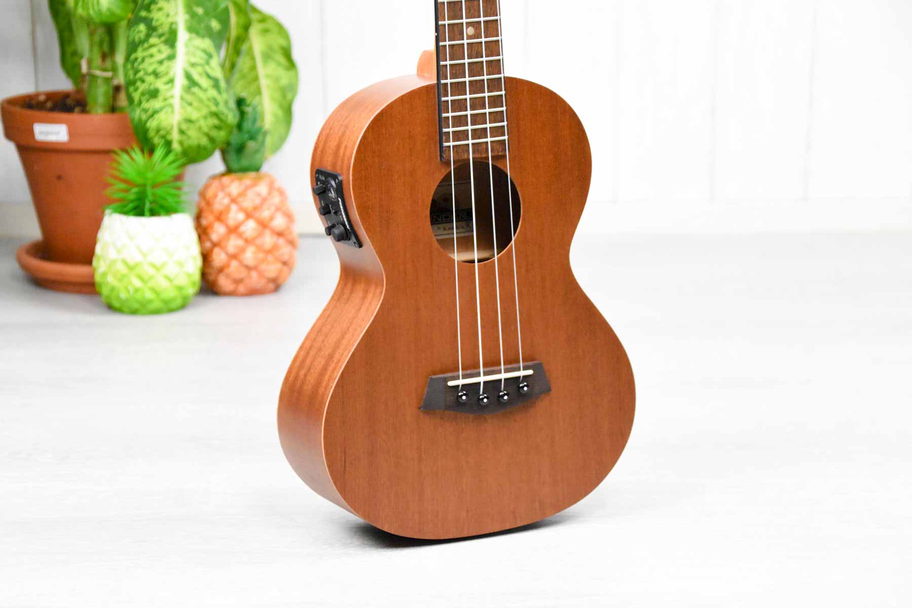 Islander MT-4 EQ Tenor Ukulele Mahogany