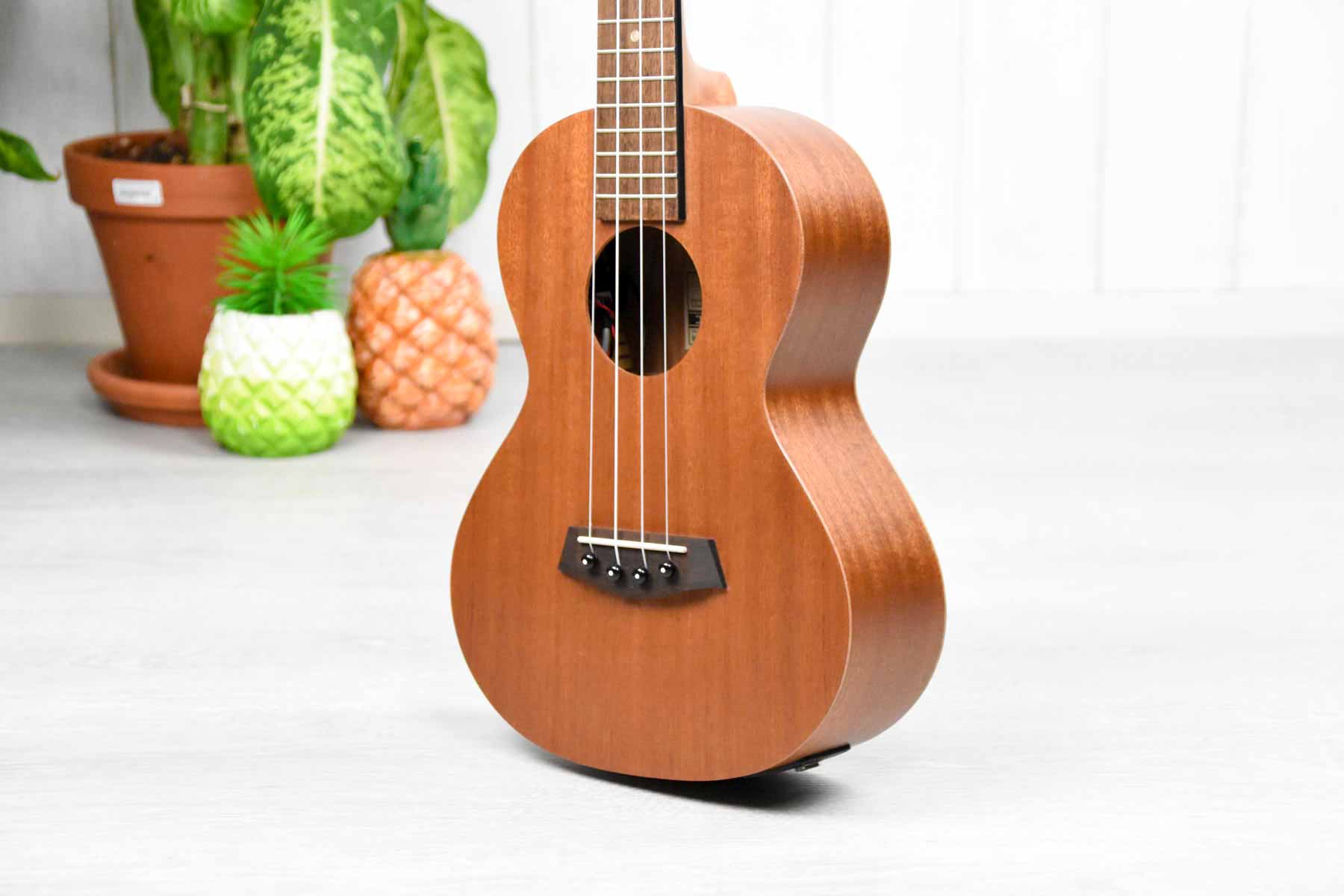 Islander MT-4 EQ Tenor Ukulele Mahogany