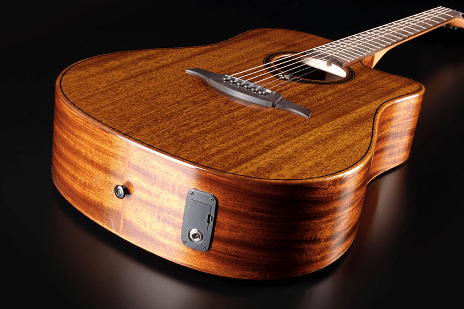 LAG T98DCE Dreadnought Semi-Akoestische gitaar