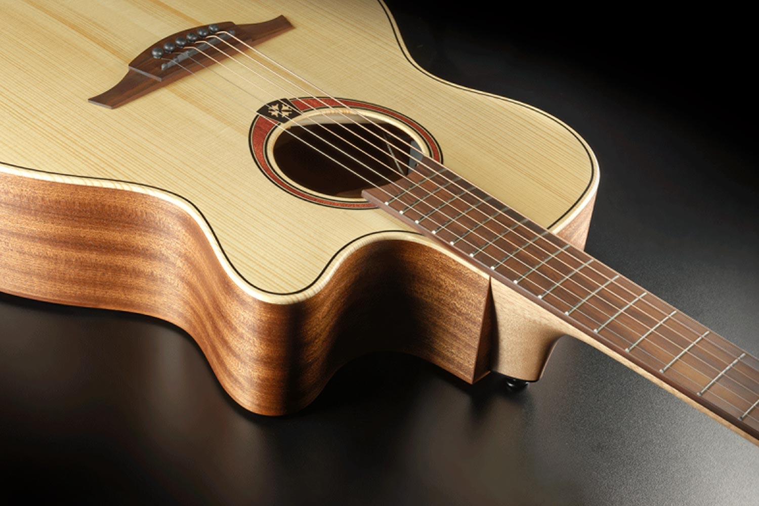 LAG T70ACE Auditorium Semi-Akoestische gitaar