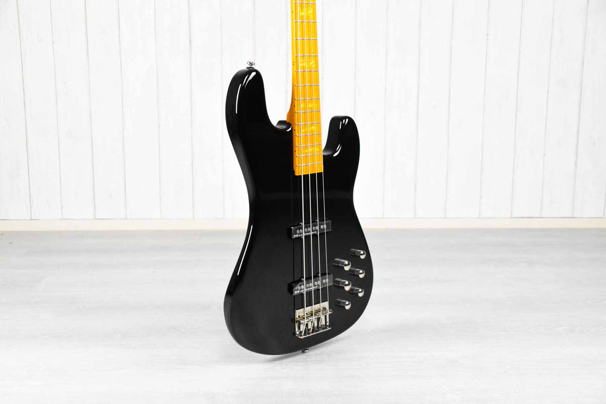 Markbass MB JP Black Lady 4 string CR MP Basgitaar