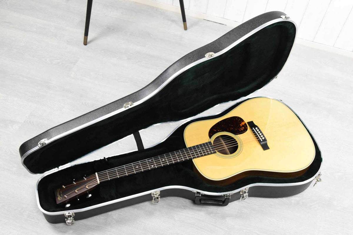 Martin D-28E Semi akoestische western gitaar