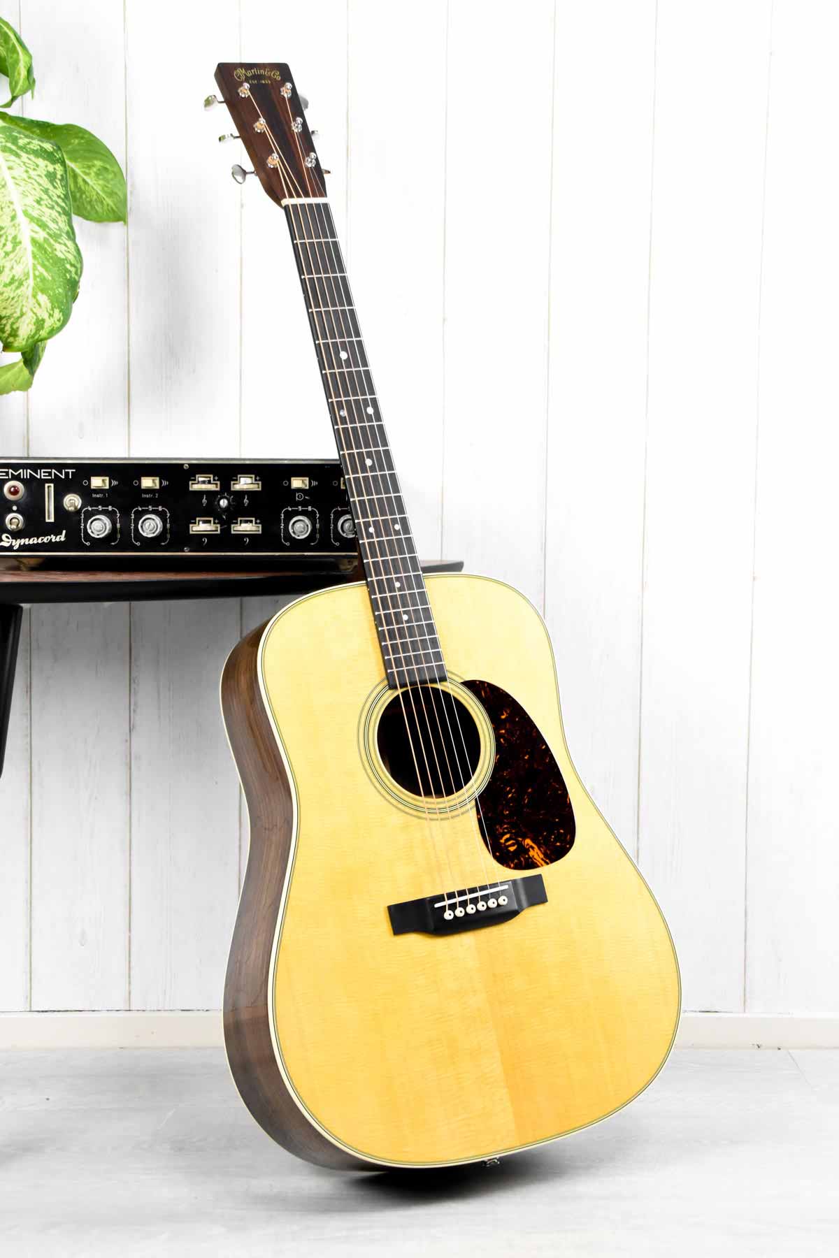 Martin D-28E Semi akoestische western gitaar