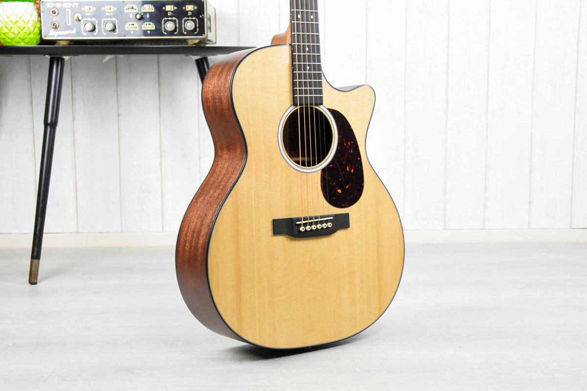 Martin GPC-11E Grand Performance Semi-akoestische western gitaar