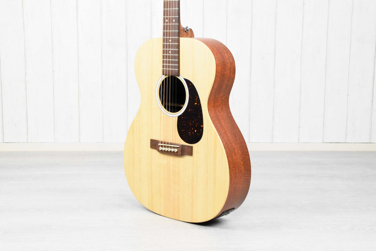 Martin 000-X2E Semi-Akoestische Western gitaar