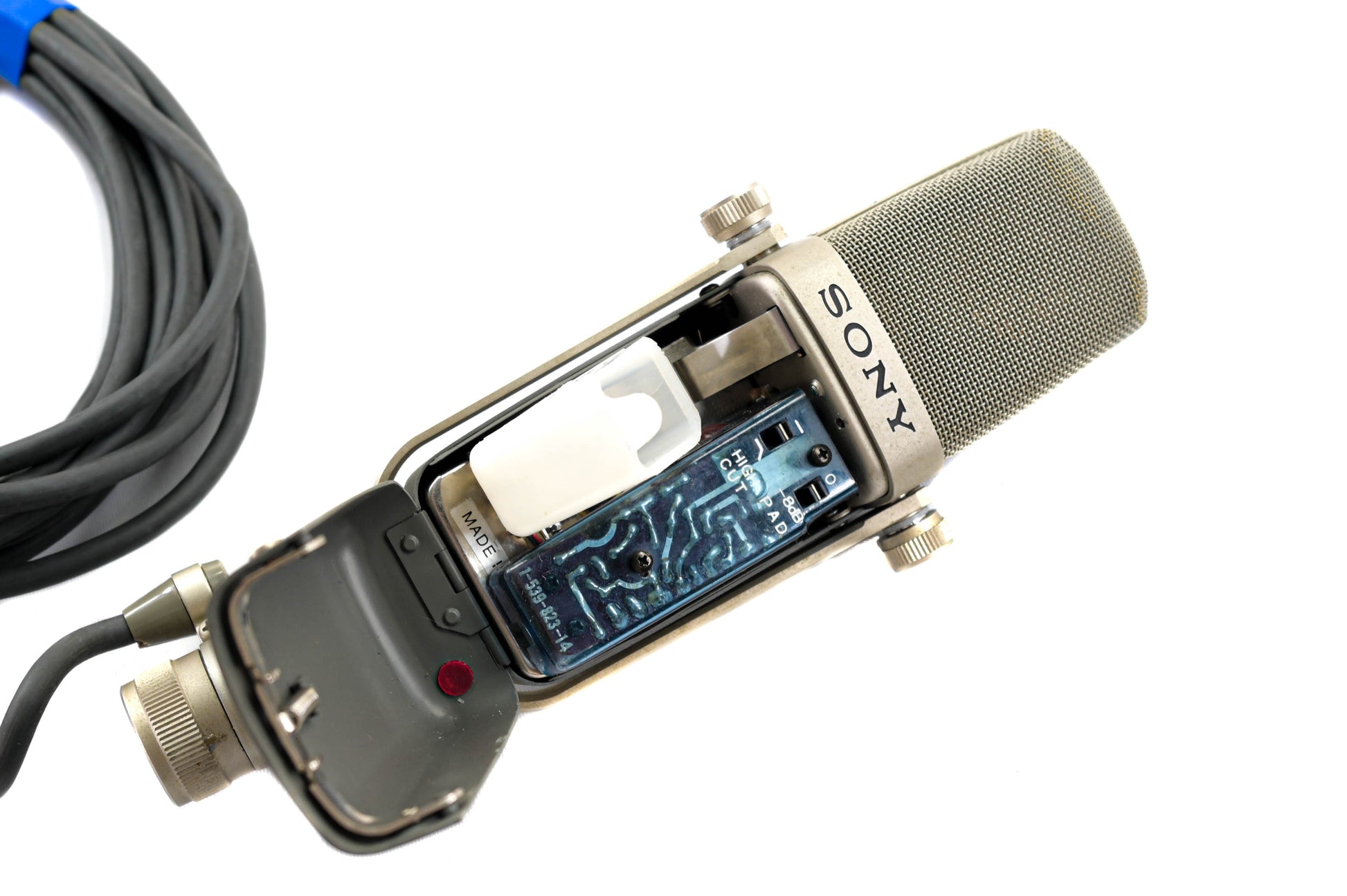 SONY C-38B Professional Large-Diaphragm Condencer Microphone
