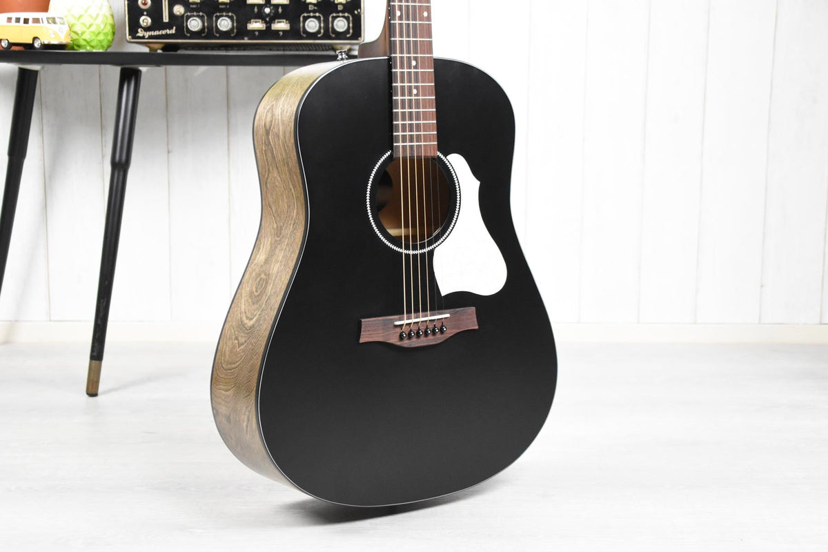 Seagull S6 Classic Black A/E Semi-akoestische gitaar