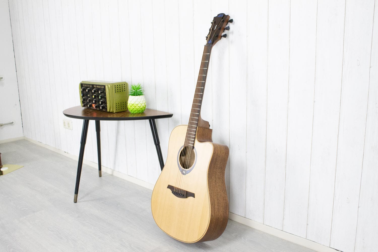 LAG THV10DCE - Hyvibe 10 Smart Guitar (5374443290788)