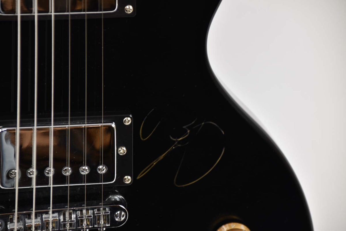 California gitaar - Signature Black Sabbath handtekeningen (incl Ozzy Osbourne).