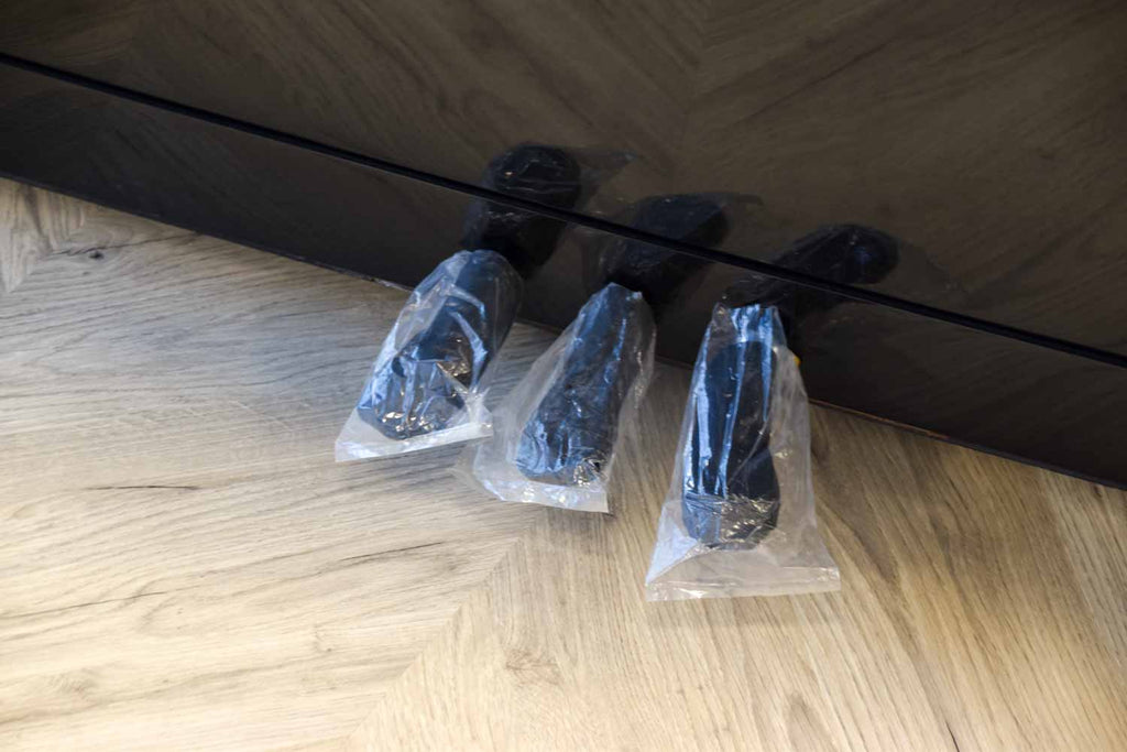 Rippen UP-133 Zwart Hoogglans