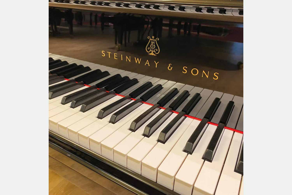 Steinway & Sons O-180 Zwart Hoogglans Vleugel