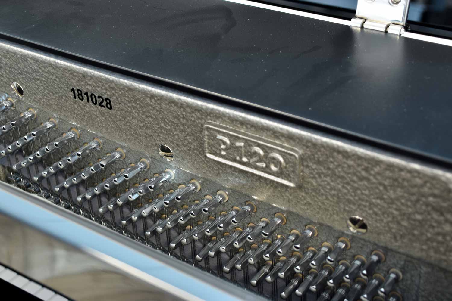 W. Hoffmann Professional P-120 Zwart Hoogglans Piano