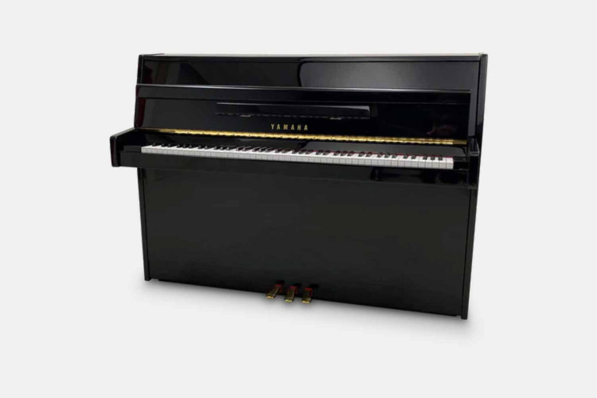 Yamaha LU-101 Hoogglans Zwart Piano