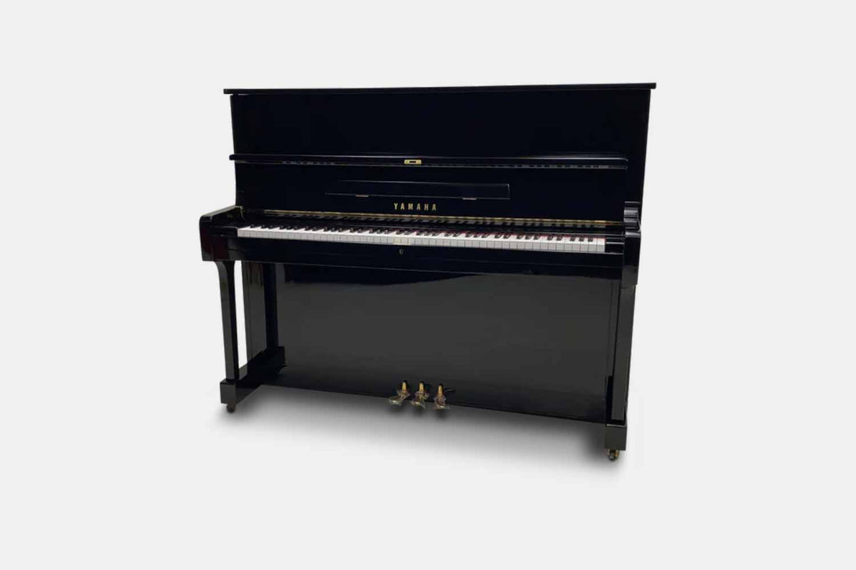 Yamaha U1E Zwart Hoogglans Piano